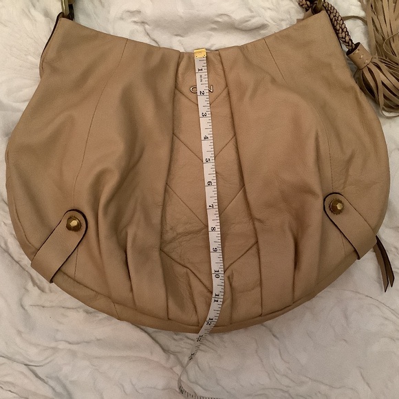 EUC Oryany leather satchel purse shoulder sand/bone concealed - Picture 9 of 16